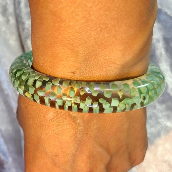 3 Lucite Bangle Bracelets - Picture 5 of 11